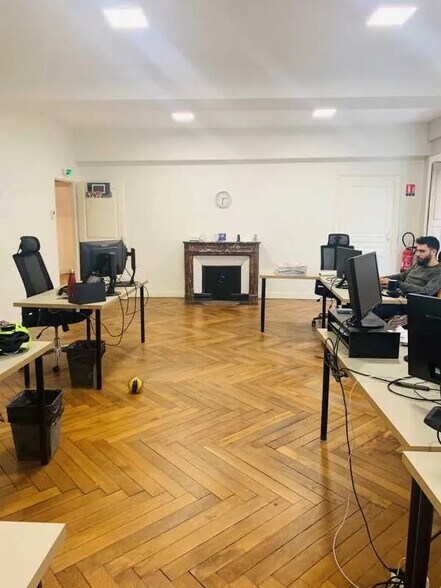 Bureau dans Lyon à louer - Photo de l’immeuble – Image 2 sur 5
