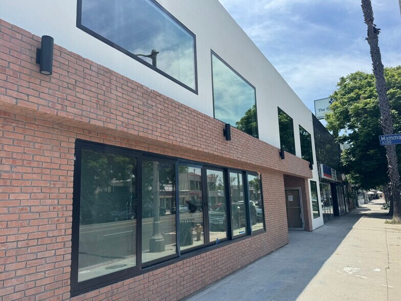 13750 Ventura Blvd, Sherman Oaks, CA à louer - Photo de l’immeuble – Image 2 sur 8