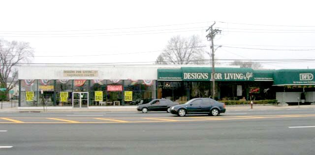 435-437 Old Country Rd, Westbury, NY à louer - Photo de l’immeuble – Image 2 sur 9