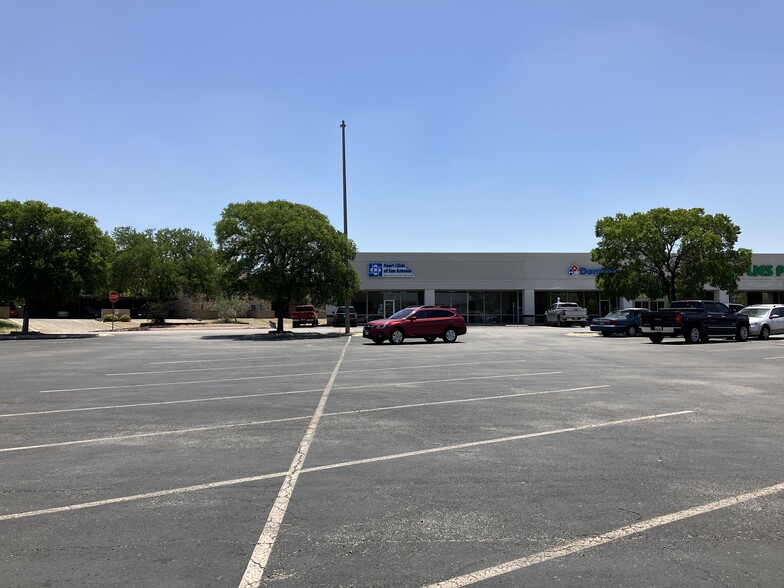 201-317 Sidney Baker St S, Kerrville, TX à louer - Photo de l’immeuble – Image 3 sur 4