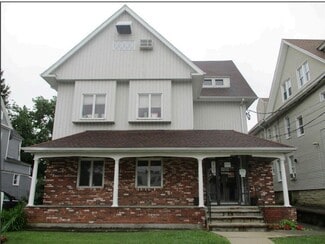Plus de détails pour 387 Clinton Ave, Bridgeport, CT - Bureau à vendre