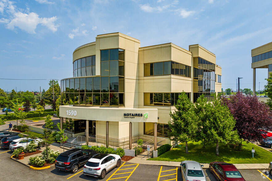 1590 Rue Ampère, Boucherville, QC à louer - Photo principale – Image 1 sur 6