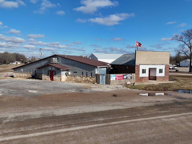 410 E Parallel St, Clifton, KS à vendre - Photo de l’immeuble – Image 1 sur 11