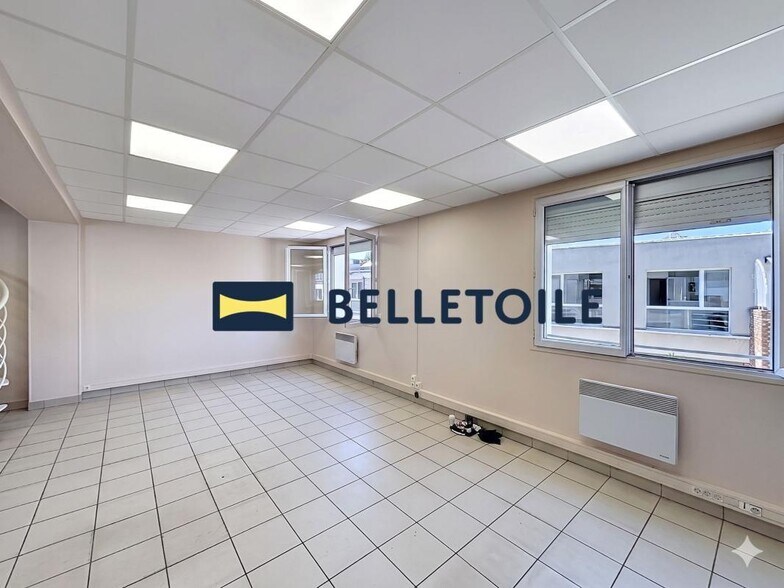 Bureau dans Saint-Maur-des-Fossés à louer - Photo de l’immeuble – Image 3 sur 16
