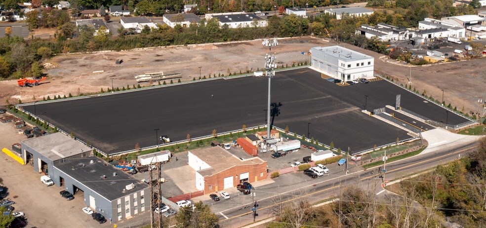 166 Baekeland Ave, Middlesex, NJ à louer - Photo de l’immeuble – Image 3 sur 6