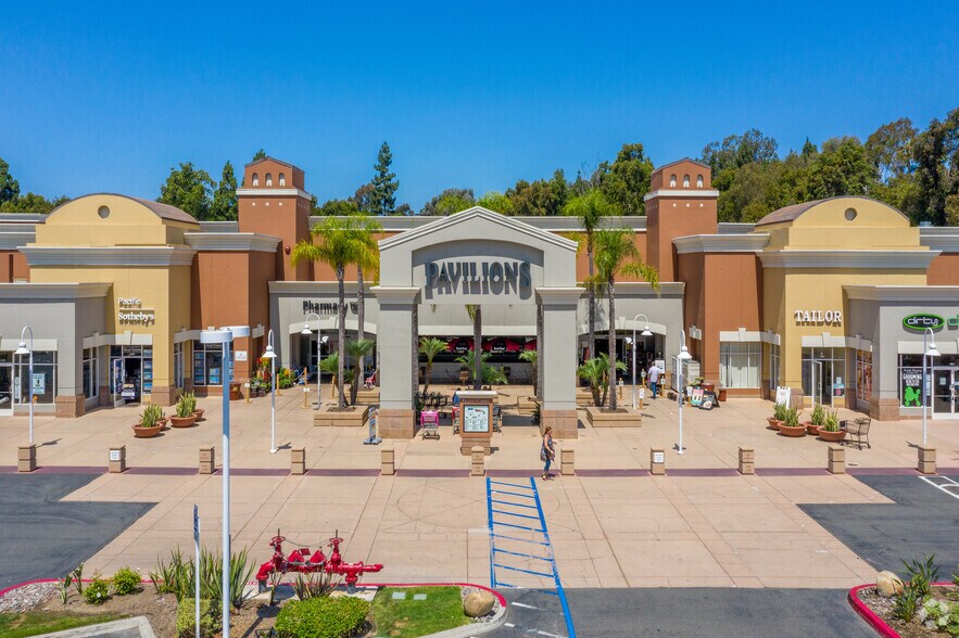 3804-3890 Valley Centre Dr, San Diego, CA à louer - Photo de l’immeuble – Image 3 sur 11