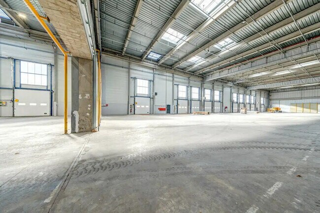 Plus de détails pour Industriel/Logistique à louer