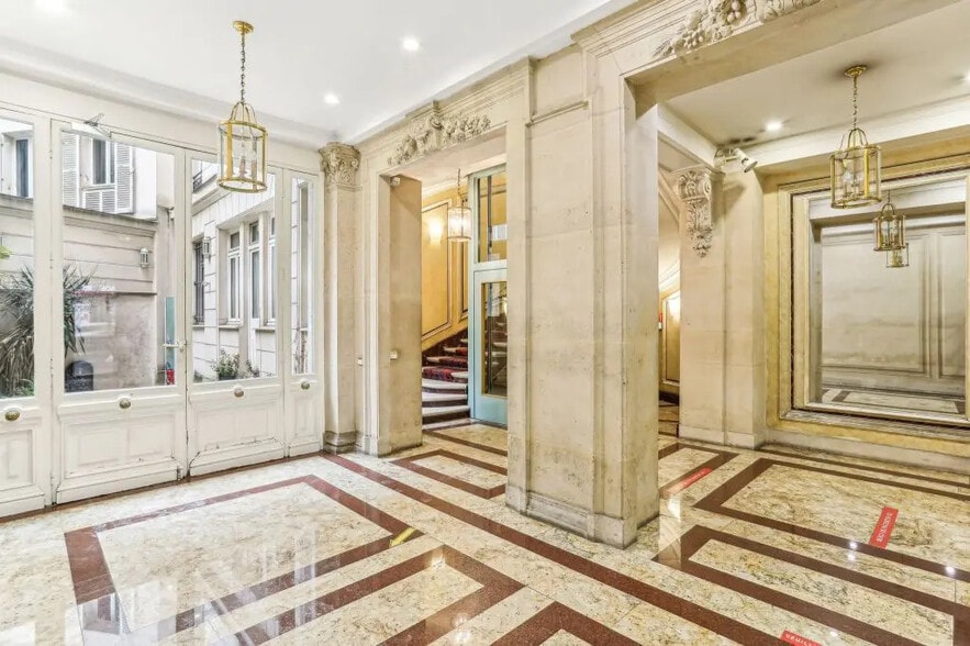 32 Bis Boulevard Haussmann, Paris à louer - Photo de l’immeuble – Image 2 sur 7