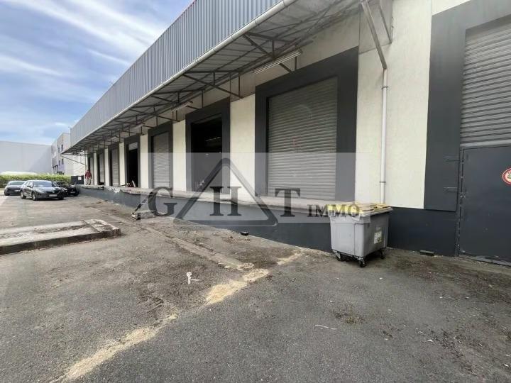 Industriel/Logistique dans Gonesse à louer - Photo de l’immeuble – Image 1 sur 3