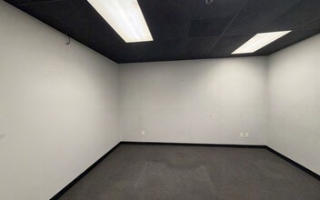4401 Etiwanda Ave, Jurupa Valley, CA à louer Photo intérieure– Image 1 sur 5