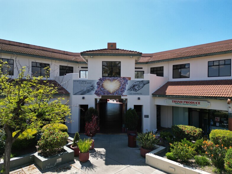 1710-1834 Tully Rd, San Jose, CA à louer - Photo de l’immeuble – Image 3 sur 10