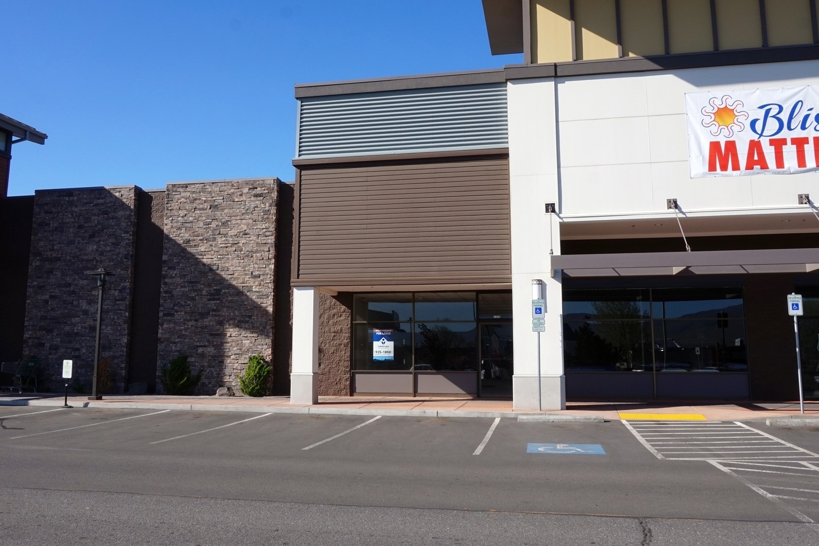 1260-1410 W 6th St, The Dalles, OR à louer Photo de l’immeuble– Image 1 sur 8