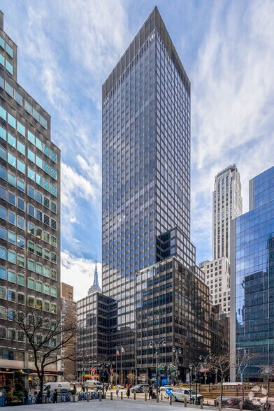 90 Park Ave, New York, NY à louer - Photo de l’immeuble – Image 1 sur 2