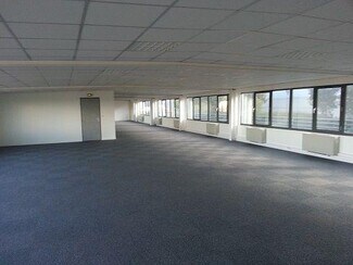 Plus de détails pour Bureau, Local d'activités à louer