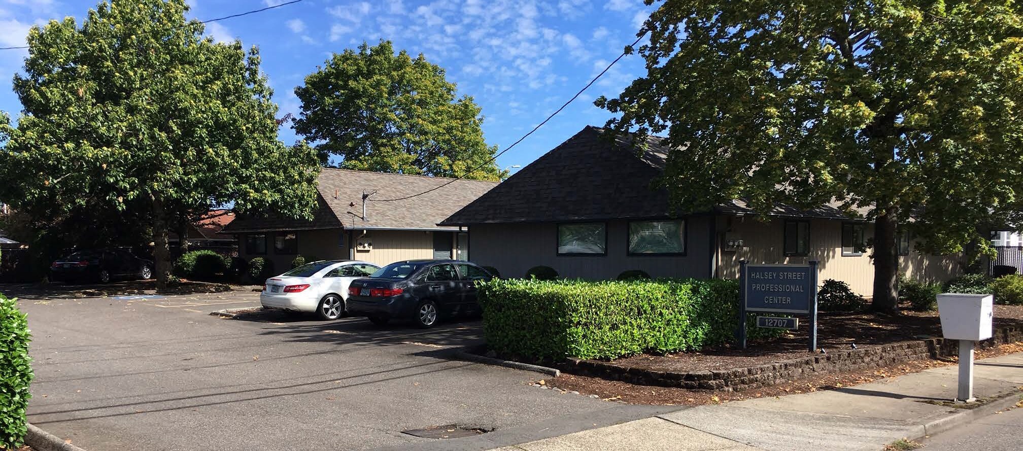 12715 NE Halsey St, Portland, OR à vendre Photo principale– Image 1 sur 26
