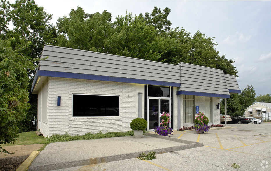 3301 Hampton Ave, Saint Louis, MO à vendre - Photo de l’immeuble – Image 1 sur 2