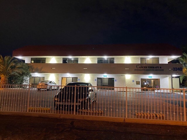 3340 Topaz St, Las Vegas, NV à louer Photo de l’immeuble– Image 1 sur 15