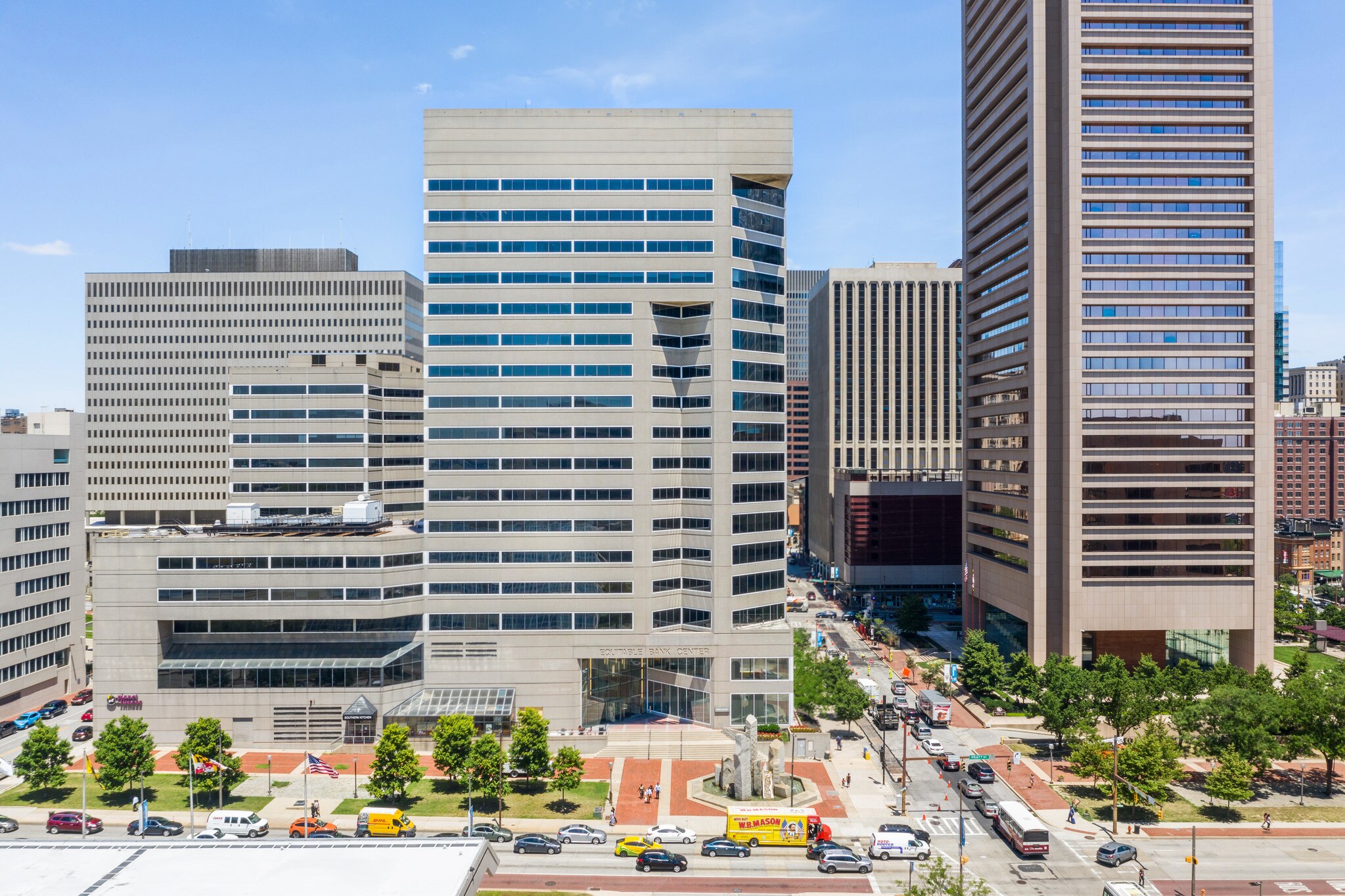 100 S Charles St, Baltimore, MD à louer Photo principale– Image 1 sur 33