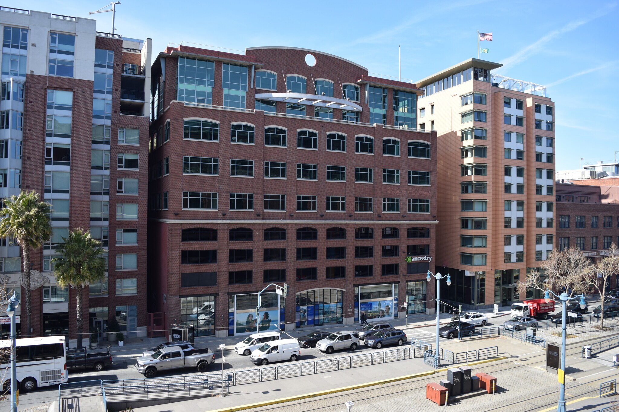 162 King St, San Francisco, CA à louer Photo principale– Image 1 sur 14