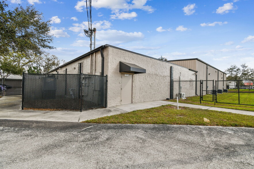 14915 N Nebraska Ave, Tampa, FL à vendre - Photo de l’immeuble – Image 2 sur 48