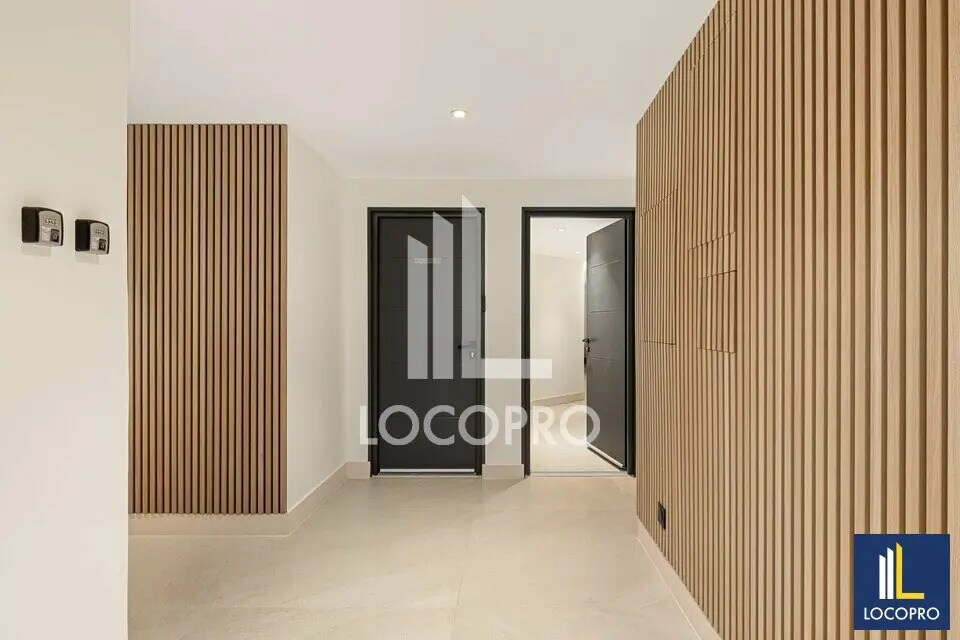 Local commercial dans Cannes à louer Photo de l’immeuble– Image 1 sur 6