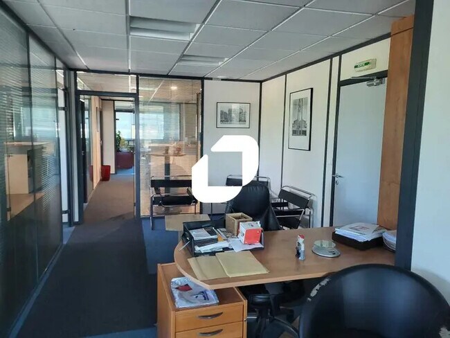 Plus de détails pour Bureau à louer