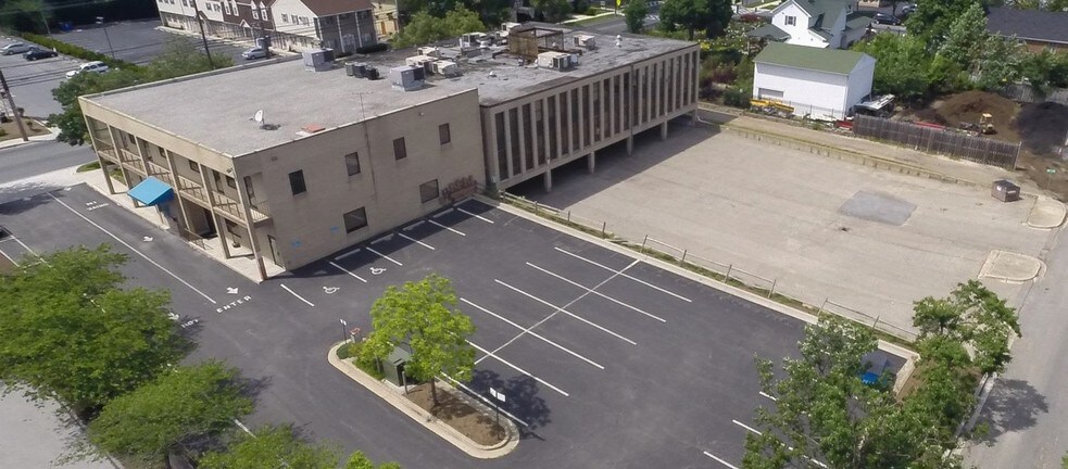 407 Crain Hwy S, Glen Burnie, MD à vendre - Photo principale – Image 1 sur 1