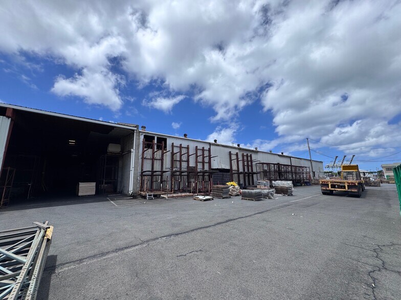 660 N Nimitz Hwy, Honolulu, HI à louer - Photo de l’immeuble – Image 2 sur 3