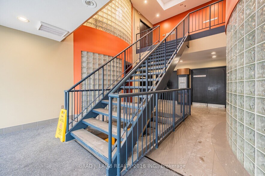 2600 Skymark Ave, Mississauga, ON à louer - Photo intérieure – Image 2 sur 23