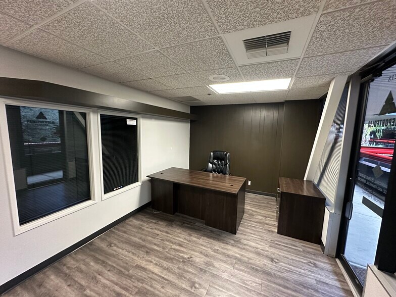 5401 Business Park S, Bakersfield, CA à vendre - Photo intérieure – Image 3 sur 14