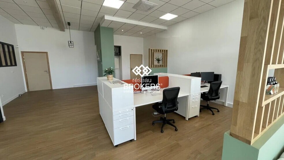 7 A Rond-Point Auguste Colonna, Andrézieux-Bouthéon à vendre - Photo de l’immeuble – Image 3 sur 13