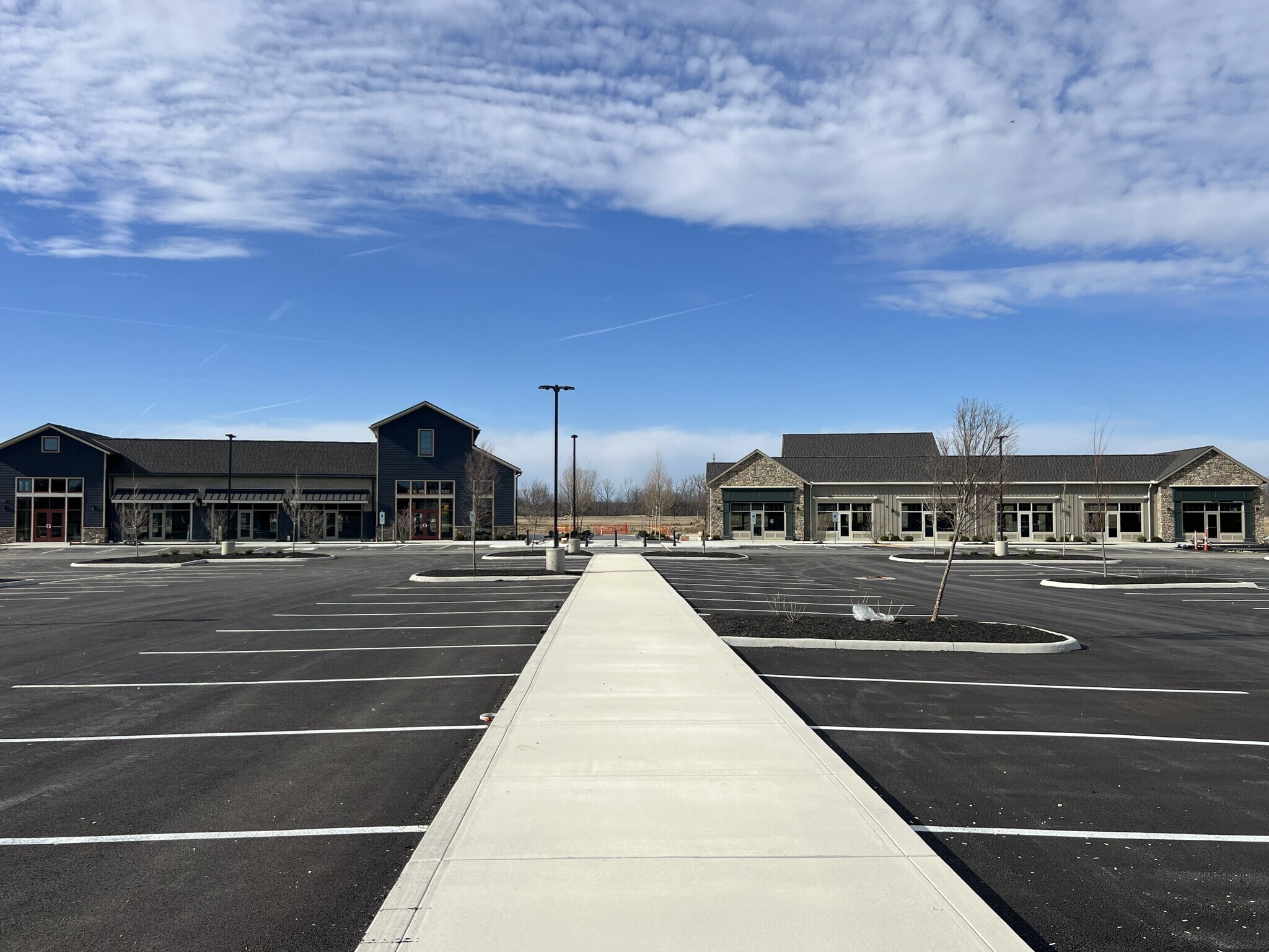 SWC of Roberts Road and Alton Darby Road, Hilliard, OH à louer Photo de l’immeuble– Image 1 sur 12