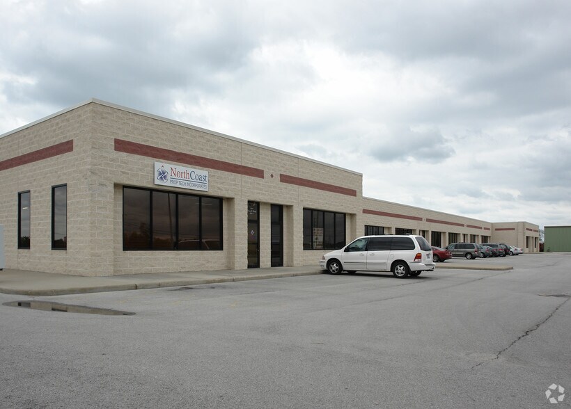 2401 Sawmill Pky, Huron, OH à louer - Photo principale – Image 1 sur 16