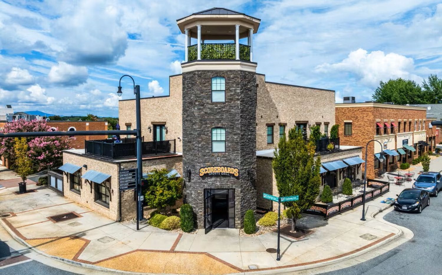 100 Tradewynd Dr, Lynchburg, VA à vendre Photo principale– Image 1 sur 11