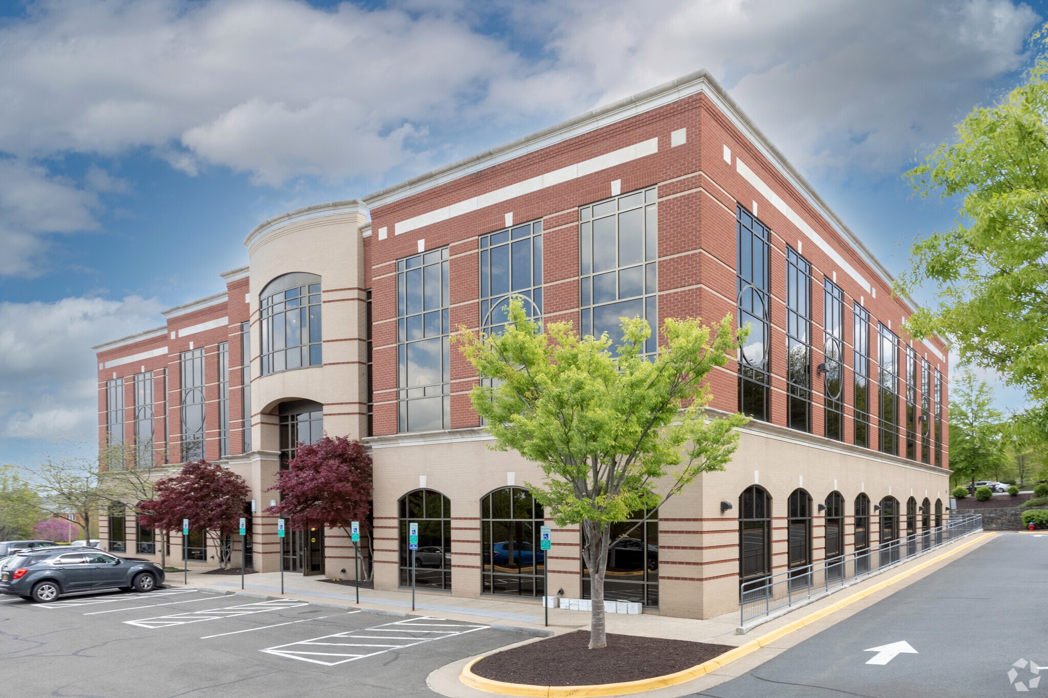 28 Blackwell Park Ln, Warrenton, VA à louer Photo principale– Image 1 sur 12