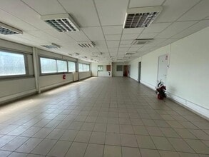 Industriel/Logistique dans Torcy à louer Photo intérieure– Image 2 sur 2