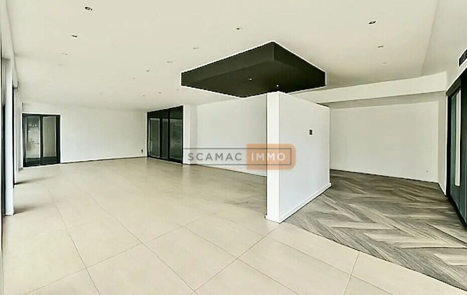 Local d'activités dans Fréjus à vendre - Photo intérieure – Image 3 sur 5