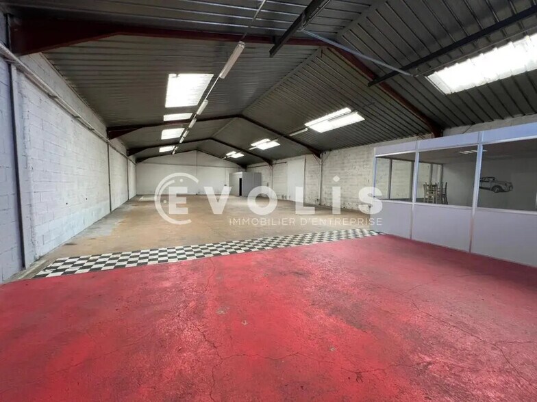 Bureau dans Trévoux à louer - Photo de l’immeuble – Image 3 sur 5