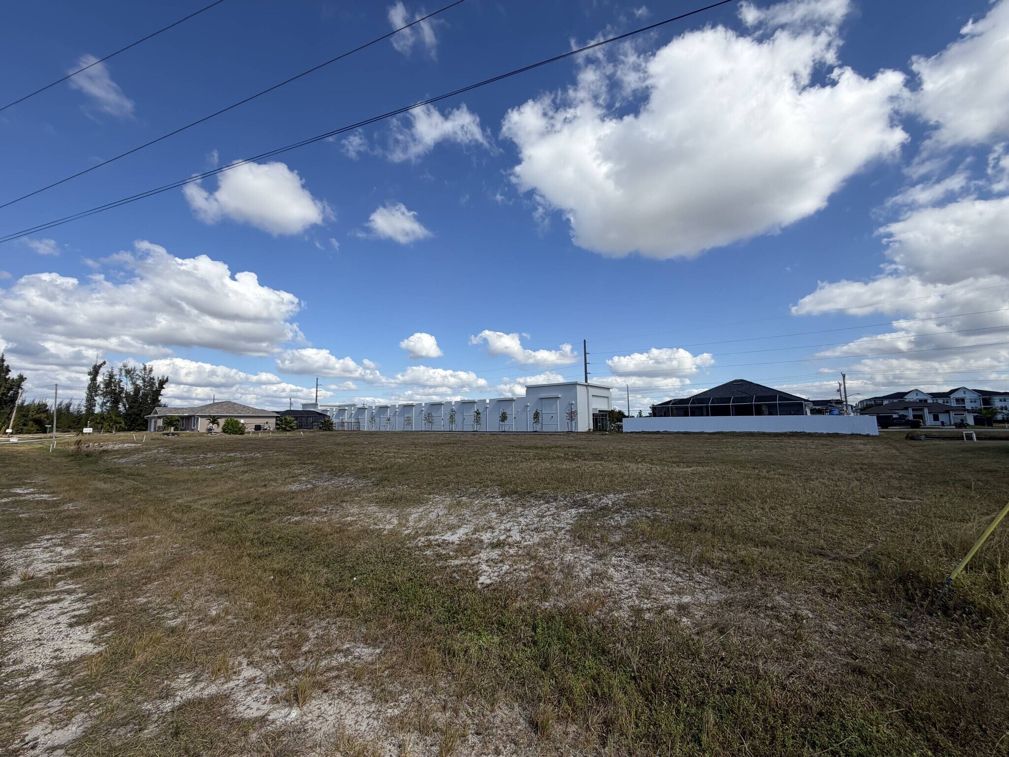 131 SW 16th Pl, Cape Coral, FL à vendre Photo principale– Image 1 sur 3