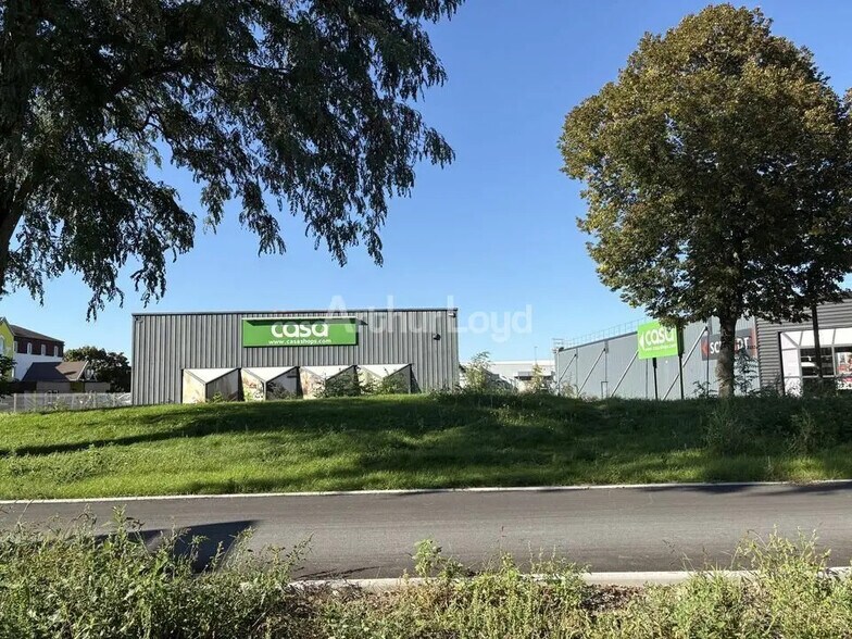 Local commercial dans Ostwald à louer - Photo de l’immeuble – Image 2 sur 12