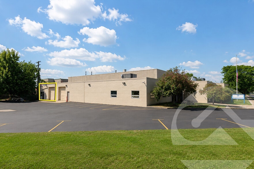 23100-23200 Coolidge Hwy, Oak Park, MI à louer - Photo principale – Image 1 sur 8