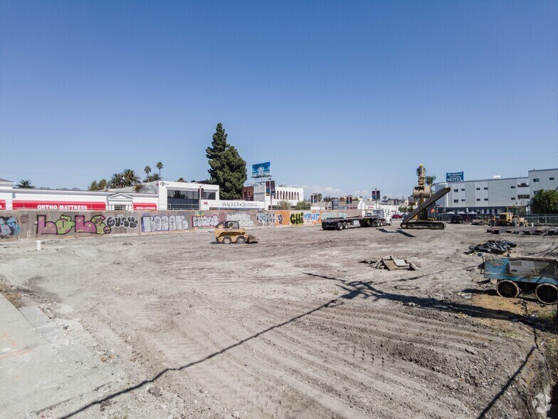 8070 W Beverly Rd, Los Angeles, CA à louer - Photo de l’immeuble – Image 3 sur 3