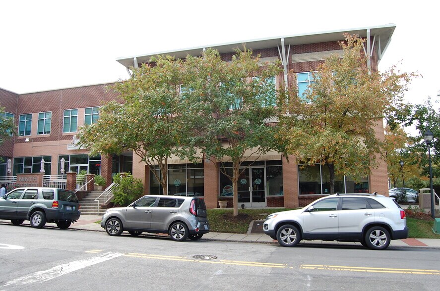 811 9th St, Durham, NC à louer - Photo de l’immeuble – Image 2 sur 4