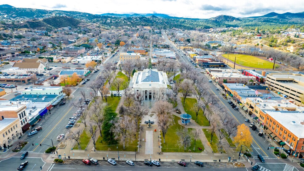 122 N Cortez St, Prescott, AZ à louer - Photo de l’immeuble – Image 3 sur 10