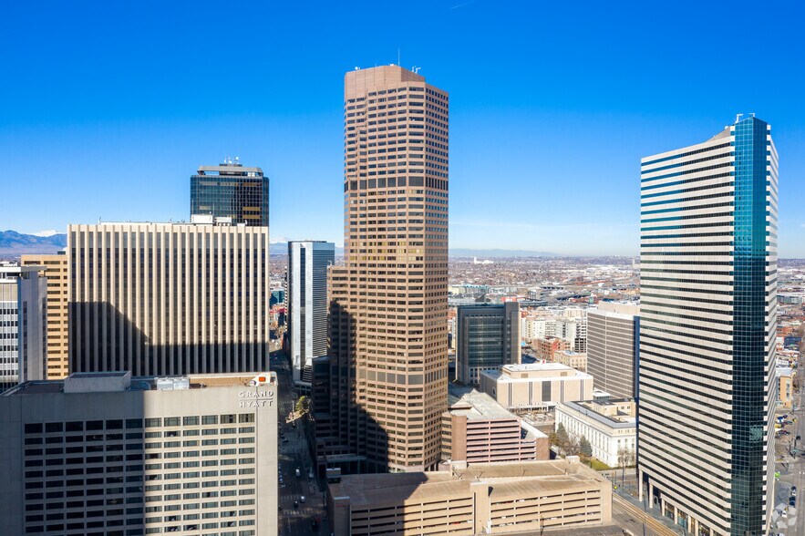 1801 California St, Denver, CO à louer - Photo de l’immeuble – Image 1 sur 17