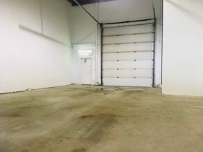 9552 26 Av NW, Edmonton, AB à louer Photo de l’immeuble– Image 2 sur 5