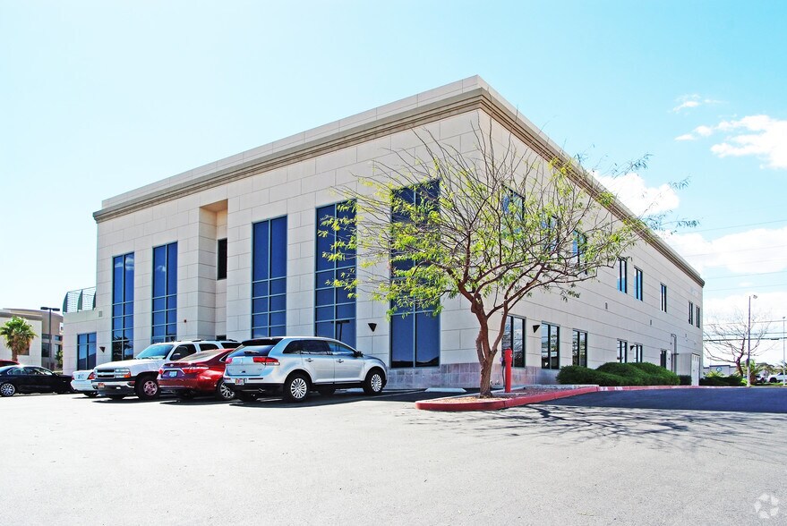 8540 S Eastern Ave, Las Vegas, NV à vendre - Photo de l’immeuble – Image 2 sur 15