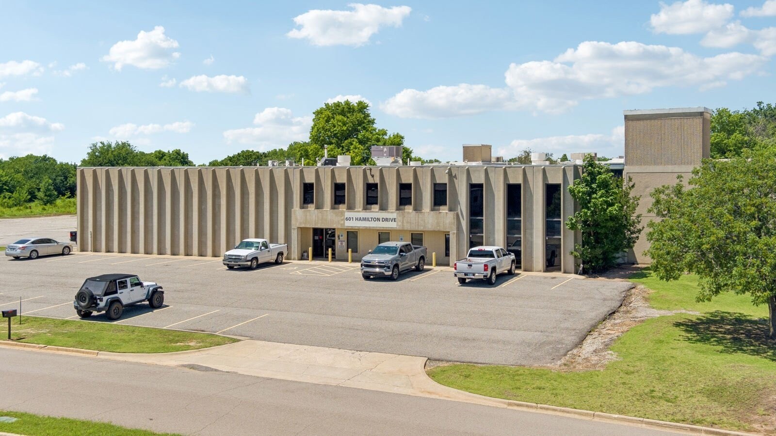 601 N Hamilton Dr, Noble, OK à vendre Photo principale– Image 1 sur 12