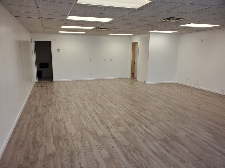 3409 SW 9th St, Des Moines, IA à vendre - Photo intérieure – Image 3 sur 4