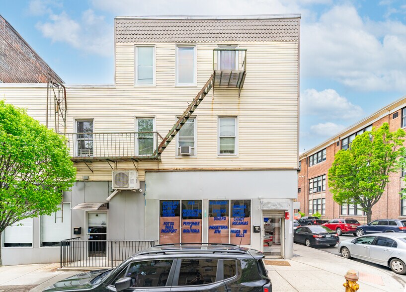 99 Pulaski St, Newark, NJ à vendre - Photo de l’immeuble – Image 3 sur 43